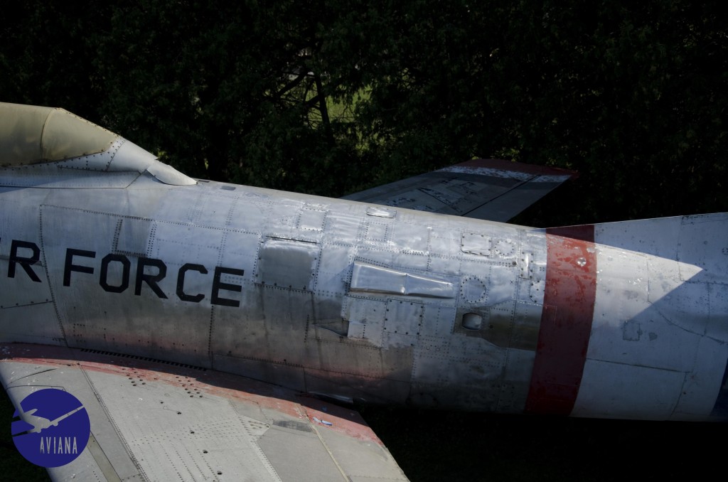 32 F-86 Aviana